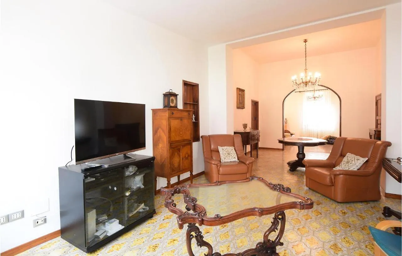Stunning Home In Piombino With Wifi